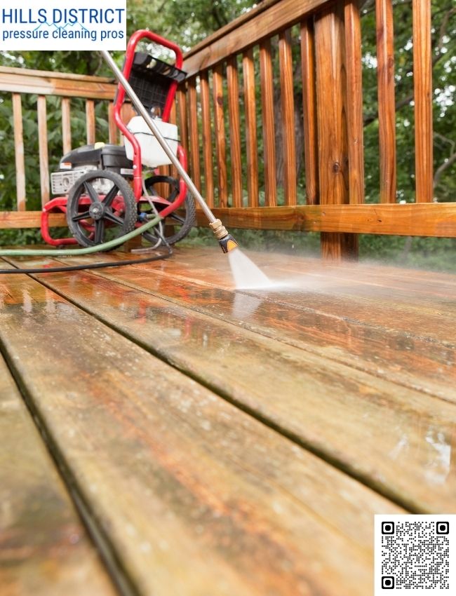 What training do the cleaning experts undergo?